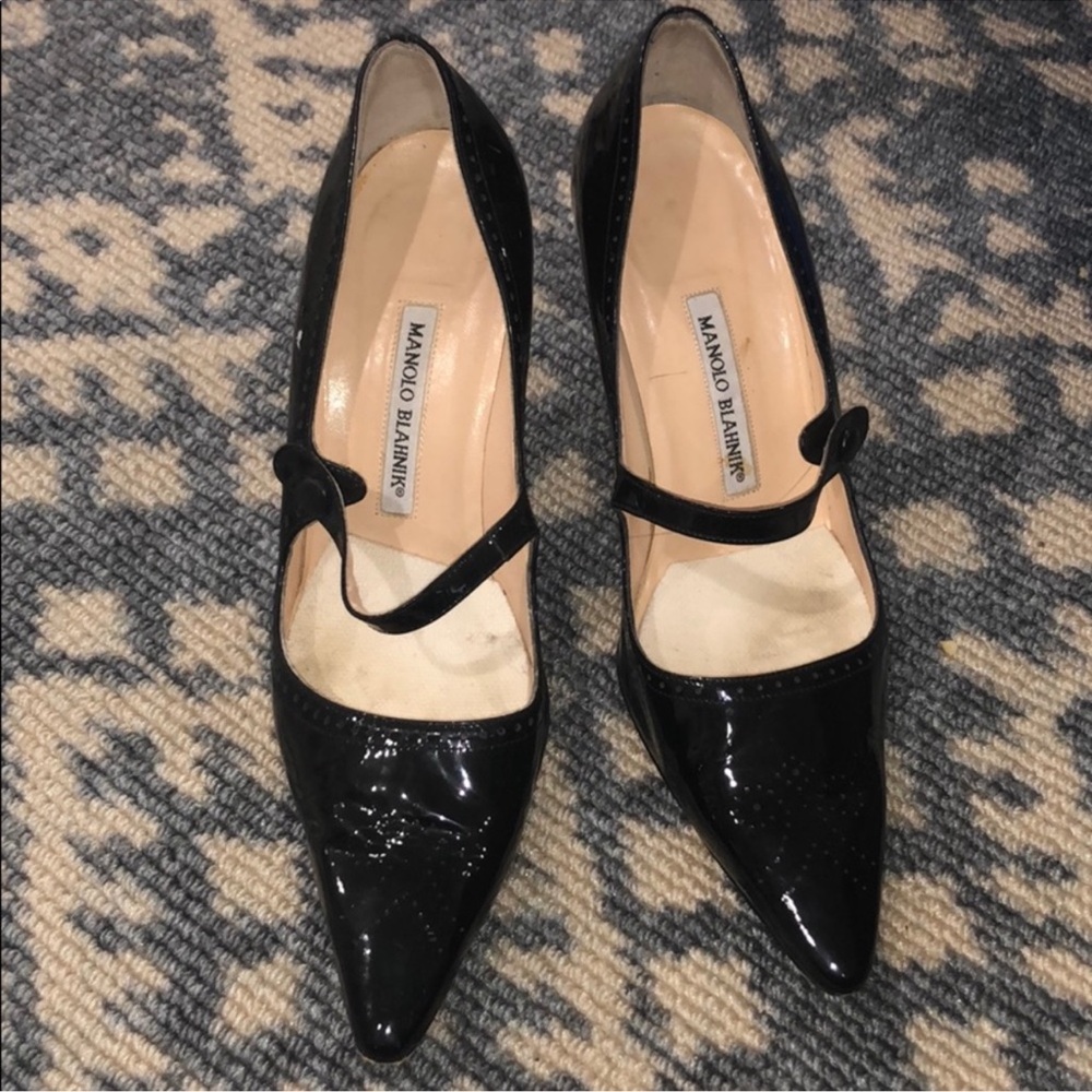 Manolo Blahnik Black Patent Leather Heels - Picture 3 of 8